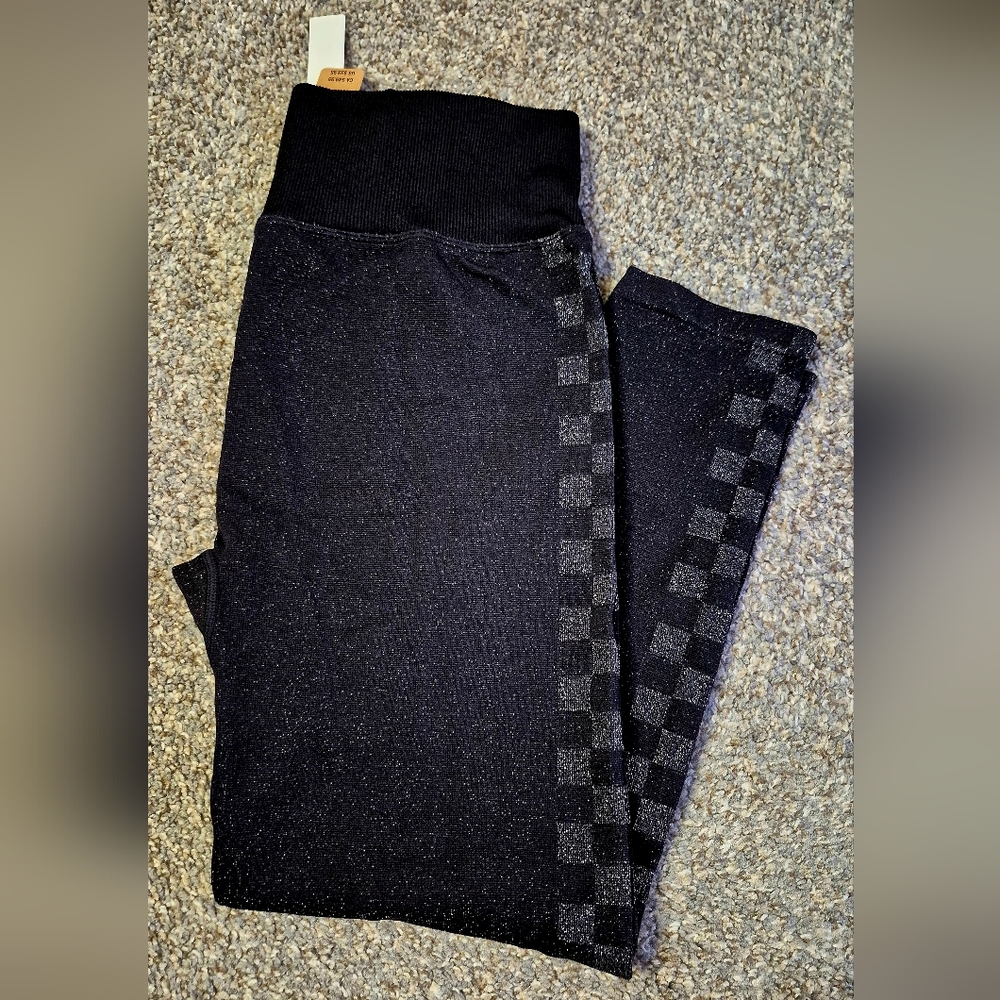 PINK Victoria's Secret Black Checkered Leggings